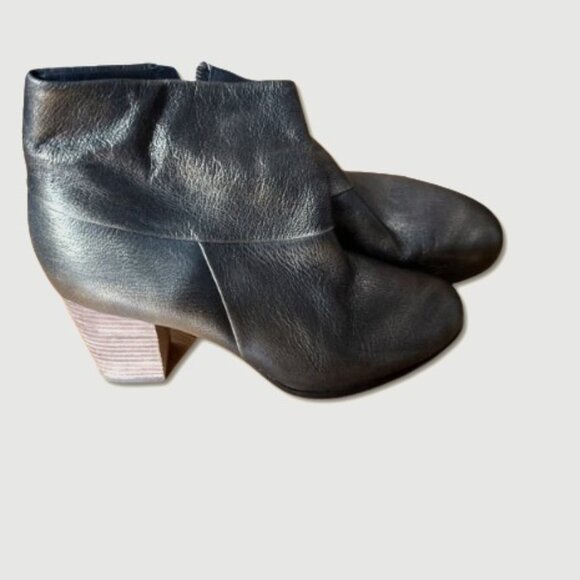 NWOT Cole Haan Cassidy Ankle + Nike Technology Booties - Picture 1 of 3